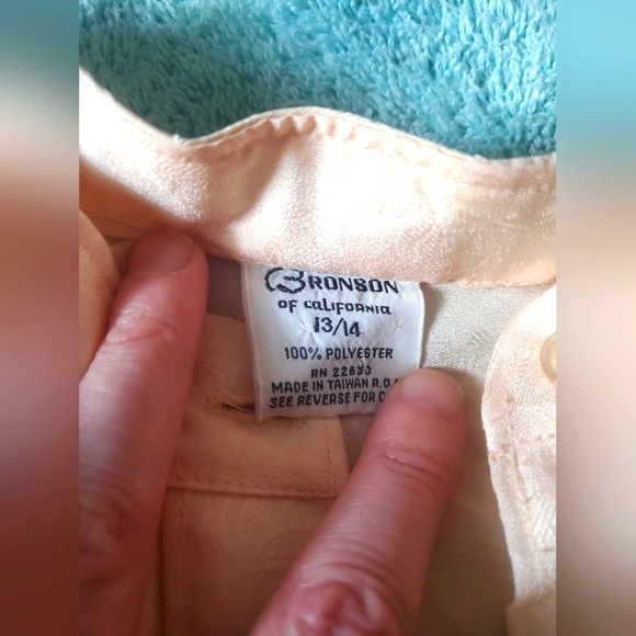 Light peach blouse - Picture 3 of 4